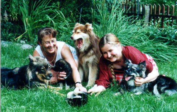 Kaksi naista ja koirat